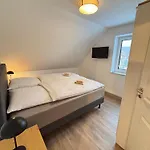 Zur Bruegg 2 Emden